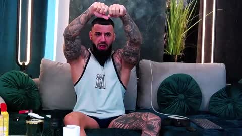 masterkingofmuscle online show from February 5, 2025, 7:07 am