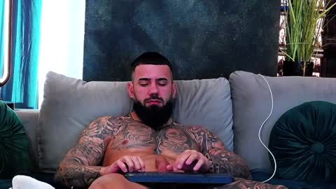 masterkingofmuscle online show from February 7, 2025, 10:19 am