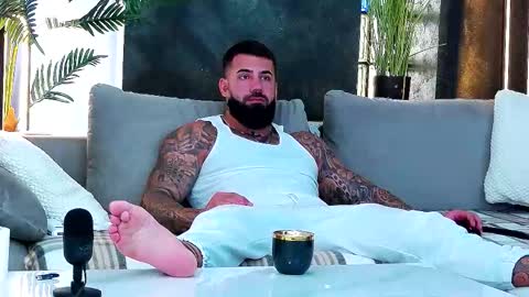 masterkingofmuscle online show from September 18, 2025, 8:38 am