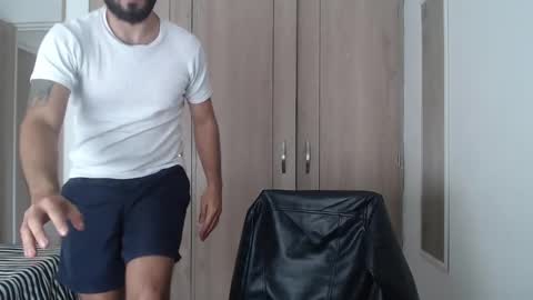 Snapshot of masterofinfatuation chatting on December 6, 2024, 4:28 pm   online show from December 6, 2024, 4:28 pm