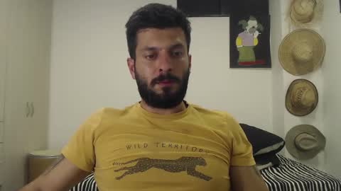 Snapshot of masterofinfatuation chatting on March 5, 2025, 2:14 am   online show from March 5, 2025, 2:14 am