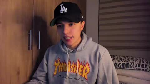 mastrangelo_x online show from September 11, 2025, 4:56 am