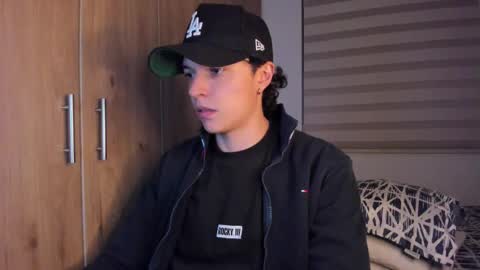 mastrangelo_x online show from September 22, 2025, 3:52 am