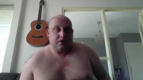 Snapshot of mastrubeertje1988 chatting on May 7, 2026, 10:09 am mastrubeertje1988 online show from May 7, 2026, 10:09 am