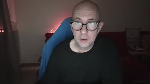 mat11efou online show from November 6, 2025, 5:41 am