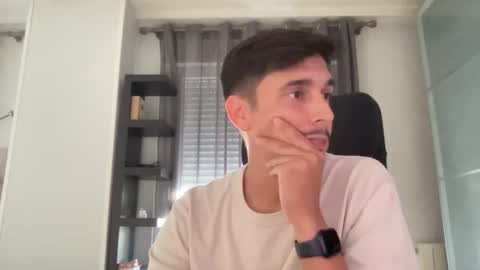 Snapshot of matahavi chatting on September 26, 2025, 4:33 pm Aaron online show from September 26, 2025, 4:33 pm