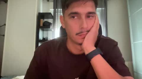 Snapshot of matahavi chatting on October 17, 2025, 2:41 pm Aaron online show from October 17, 2025, 2:41 pm