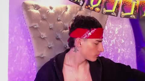 mateo mitchell online show from October 19, 2025, 5:08 am