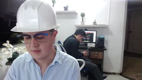  MATEO STRONG  online show from January 14, 2026, 8:14 pm