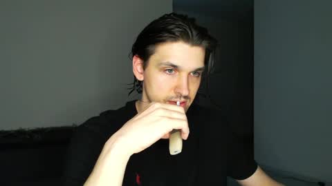 mateo_zeus online show from May 18, 2026, 9:42 pm
