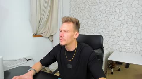 MateoBenjamin online show from January 6, 2025, 7:45 pm