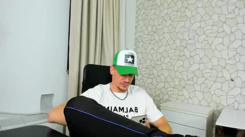 MateoBenjamin online show from January 7, 2025, 8:31 pm