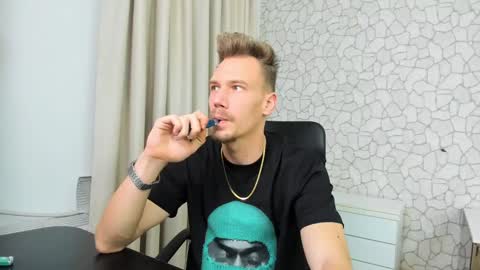 MateoBenjamin online show from January 26, 2025, 7:20 pm