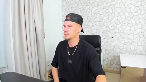 MateoBenjamin online show from February 8, 2025, 9:04 pm