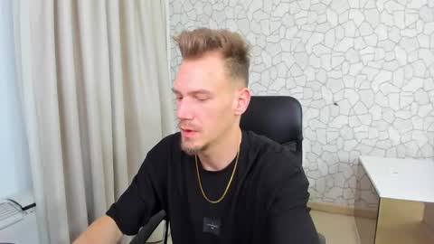 MateoBenjamin online show from February 10, 2025, 6:24 pm