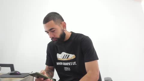 Matheus     online show from January 31, 2025, 3:44 pm