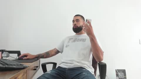 Matheus     online show from February 12, 2025, 4:11 pm