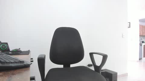 Matheus     online show from October 7, 2025, 2:25 pm