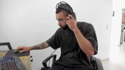 Matheus     online show from October 14, 2025, 3:24 pm