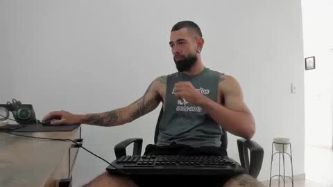 Matheus     online show from December 19, 2025, 4:03 pm