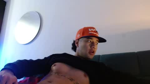 STRURIBE ON INSTAGRAM online show from February 7, 2026, 11:36 am