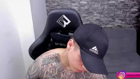 Mathew Independent model online show from November 28, 2025, 6:21 pm