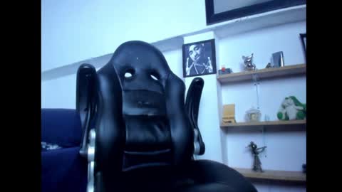 Snapshot of mathews_19 chatting on February 1, 2025, 1:30 pm Teo online show from February 1, 2025, 1:30 pm