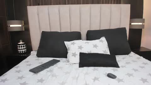 mathilda_liz online show from September 13, 2025, 12:16 pm