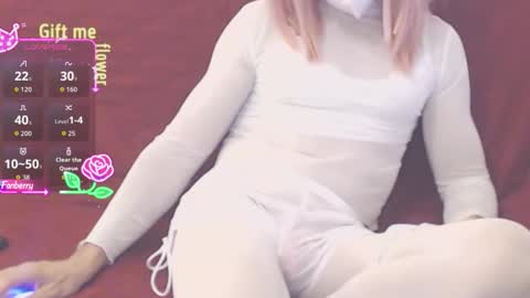 LooLa online show from November 28, 2025, 8:55 pm