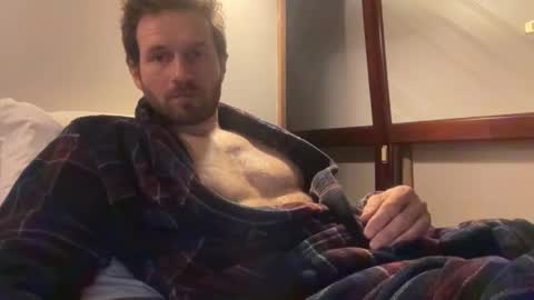 mati_m8 online show from October 14, 2025, 11:05 pm