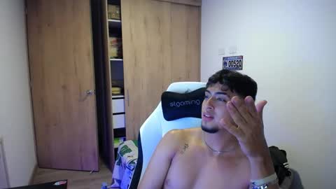 Snapshot of matias_bianco01 chatting on September 12, 2025, 5:51 am matias online show from September 12, 2025, 5:51 am