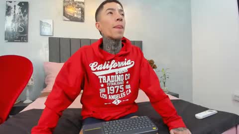 Snapshot of matias_son chatting on December 18, 2024, 9:08 pm Matias Son online show from December 18, 2024, 9:08 pm