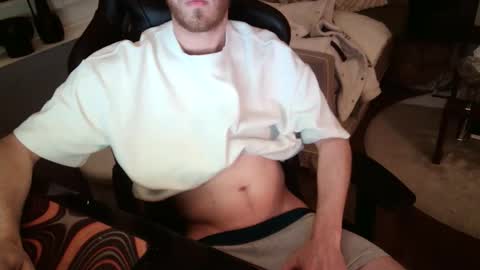 matt1q237916 online show from April 17, 2026, 1:52 am