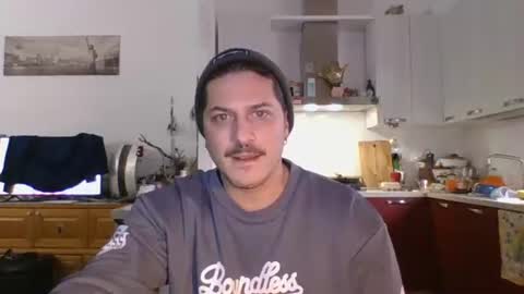 matteushh87 online show from December 16, 2025, 8:08 am