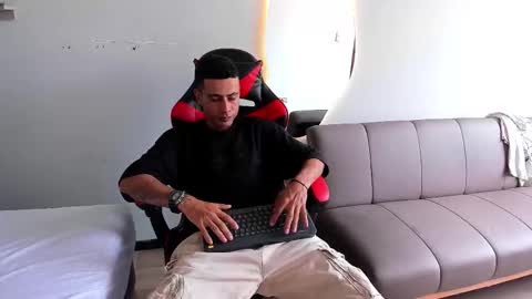 Matthew online show from December 3, 2025, 7:56 pm