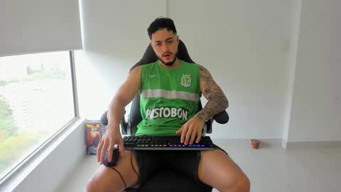 Snapshot of mattia_dupont chatting on February 21, 2026, 9:27 pm Mattias online show from February 21, 2026, 9:27 pm