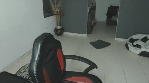 mattias     online show from February 2, 2025, 11:00 pm