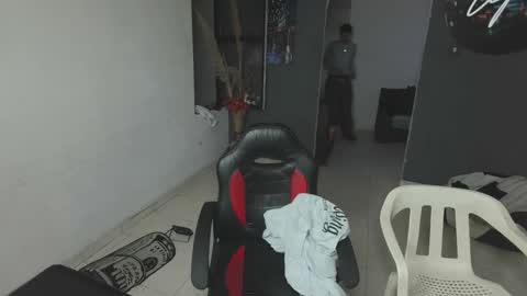 mattias     online show from February 5, 2025, 2:29 am