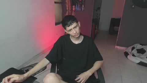 mattias     online show from February 6, 2025, 1:32 pm