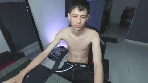 mattias     online show from February 10, 2025, 3:03 am