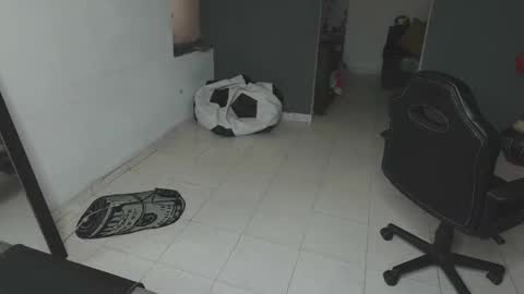 mattias     online show from February 12, 2025, 5:48 pm