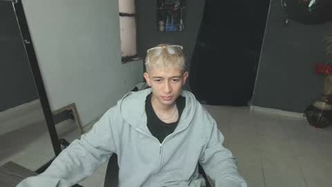 mattias     online show from February 23, 2025, 5:29 pm