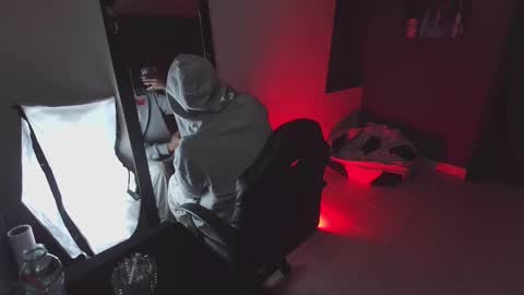 mattias     online show from February 23, 2025, 11:47 pm