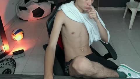 mattias     online show from March 12, 2025, 3:40 pm