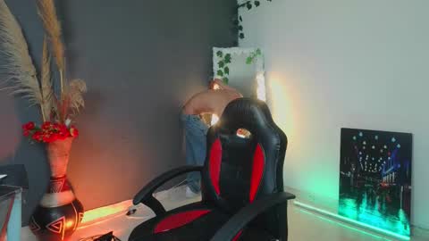 mattias     online show from September 24, 2025, 12:03 am