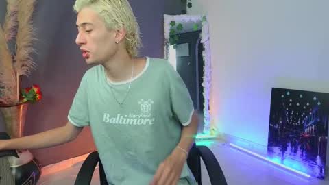 mattias     online show from September 29, 2025, 4:01 pm