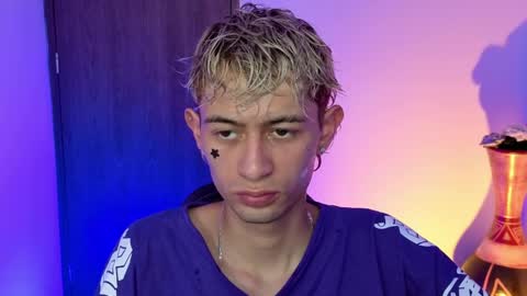 mattias     online show from April 13, 2026, 2:17 am