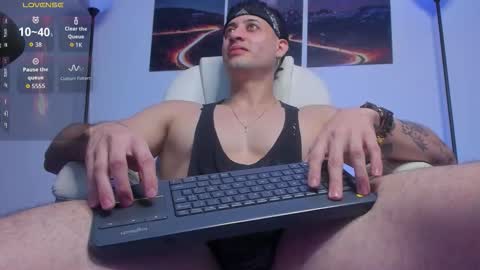 mattsaill_ online show from November 25, 2025, 2:17 pm