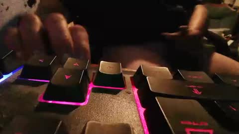 Snapshot of mattw31019 chatting on February 28, 2026, 1:17 am mattw31019 online show from February 28, 2026, 1:17 am