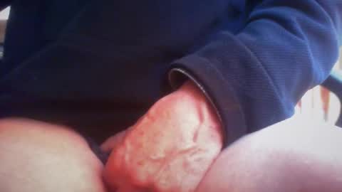 Maturedaddi online show from April 10, 2026, 9:47 am